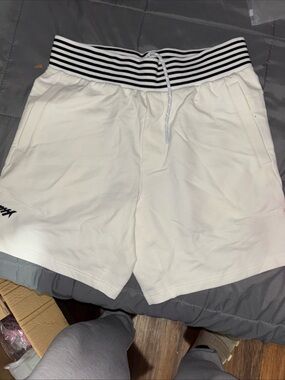 Paperplanes Men's Cream Drawstring Stripe-Waist Shorts
